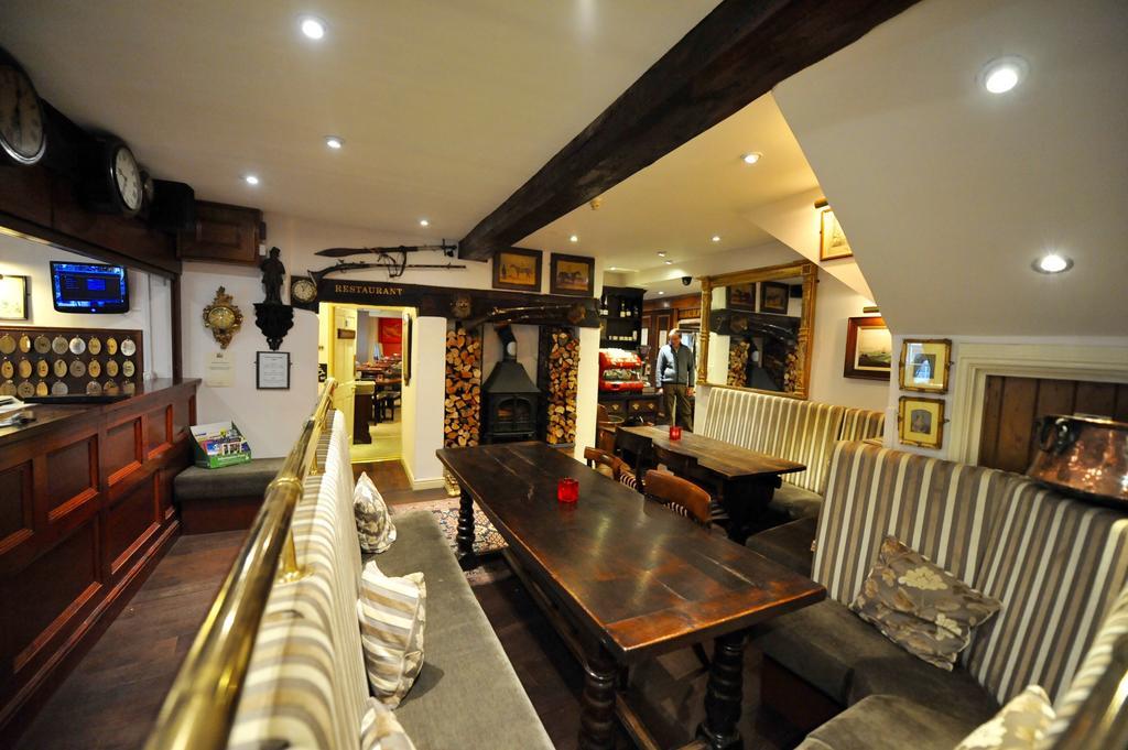 The Greyhound Coaching Inn Lutterworth Buitenkant foto